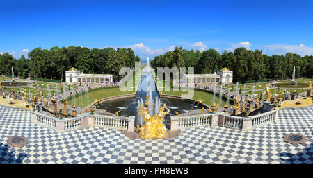 Berühmte petergof Brunnen in St. Petersburg Russland Stockfoto