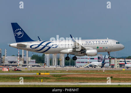 T7-MRD-MEA - Middle East Airlines Airbus A320-200 in Malpensa (MXP/LIMC), Mailand, Italien Stockfoto