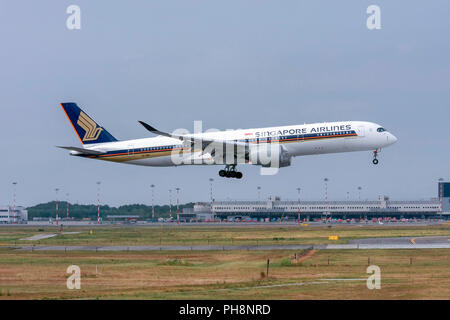 Singapore Airlines, Airbus A350-900 in Mailand - Malpensa (MXP/LIMC) Italy Stockfoto