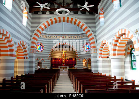 GERALDTON, AUSTRALIEN - 21 August 2018: Innenraum von St. Francis Xavier Cathedral 1926 gebaut Stockfoto