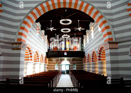 GERALDTON, AUSTRALIEN - 21 August 2018: Innenraum von St. Francis Xavier Cathedral 1926 gebaut Stockfoto