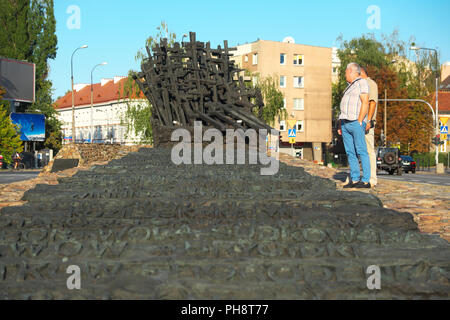 Warschau Polen das Denkmal für die Gefallenen und ermordet im Osten erinnert an die Invasion der UDSSR am 17. September 1939 und später Repression Stockfoto