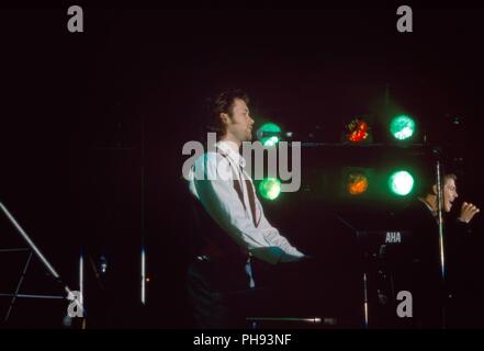 Magne Furuholmen' von 'a-ha', norwegische Popgruppe, beim Konzert in Hamburg, Deutschland 1991. Magne Furuholmen der norwegischen Popband A-ha'performin Stockfoto