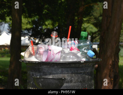 Kunststoffabfälle, Einzelnutzung Stockfoto