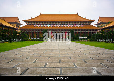 Main schrein Vorderansicht in der Sangha Fo Guang Shan Kloster in Kaohsiung, Taiwan Stockfoto