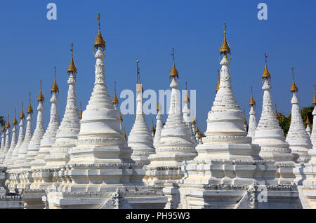 Paya sandamuni Pagode in Mandalay Stockfoto