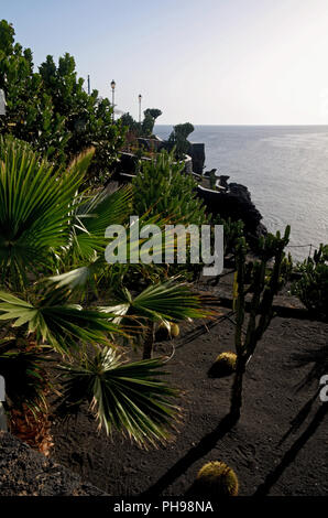 Promenade von Playa Blanca, Lanzarote Stockfoto