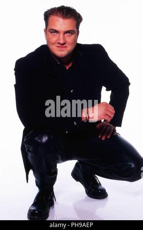 Buddha Ulf Ekberg von "Ace of Base", schwedische Popgruppe, beim Fotoshooting in Düsseldorf, Deutschland 1995. Buddha Ulf Ekberg der schwedischen Popgruppe Stockfoto