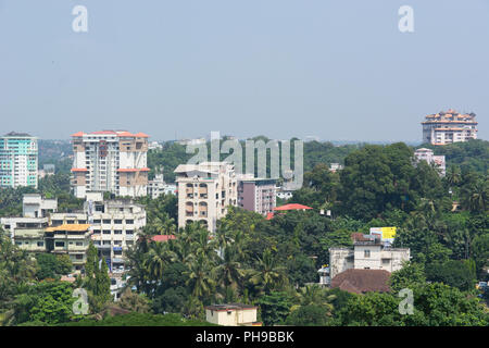 Mangalore, Indien - 8. Juli 2018 - Schnell wachsende Stadt im Süden von Indien, die relativ grün und friedlich ist, verglichen mit dem Rest von Indien Stockfoto