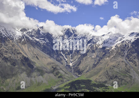 Berge rund um den Berg Khuro in der kaukasischen Berge Stockfoto