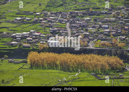 Die Stadt Stepanzminda im Kaukasus, Georgien Stockfoto