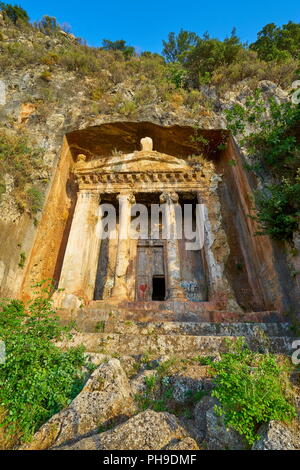 Grab des Amyntas geschnitzt in den Felsen, Fethiye, Türkei Stockfoto