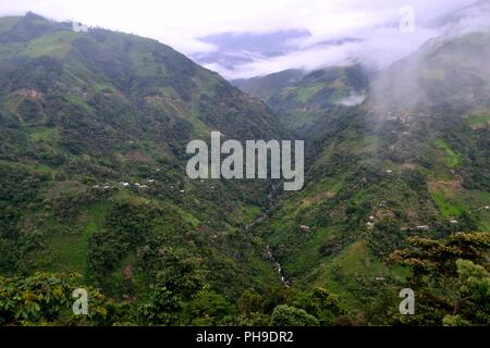 Wasserfall in LA ZUNGA - Ecuador Grenze - San Ignacio - Departement Cajamarca PERU Stockfoto