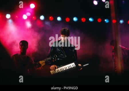 Magne Furuholmen' von 'a-ha', norwegische Popgruppe, beim Konzert in München, Deutschland 1988. Magne Furuholmen der norwegischen Popband A-ha'performin Stockfoto