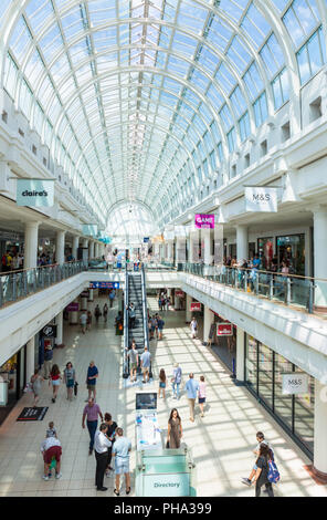 Leamington Spa Royal Leamington Spa Town die Royal Priors Shopping Center Shopping modernes Einkaufszentrum Leamington Spa Warwickshire, England Großbritannien gb Europa Stockfoto