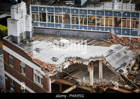 88 - 100 Quay Street elegante Art déco-Gebäude und ehemalige Garage ist abgerissen Weg für die St Johns Entwicklung. Stockfoto