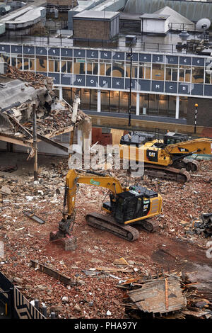 88 - 100 Quay Street elegante Art déco-Gebäude und ehemalige Garage ist abgerissen Weg für die St Johns Entwicklung. Stockfoto