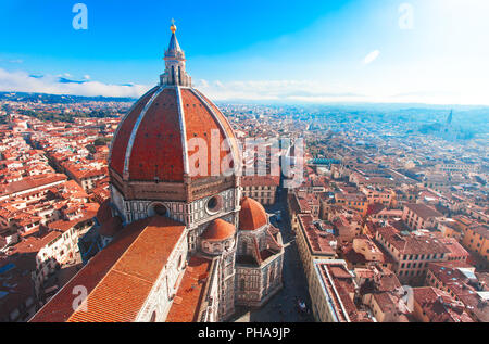 Blick auf den Dom Santa Maria del Fiore in Florenz Stockfoto