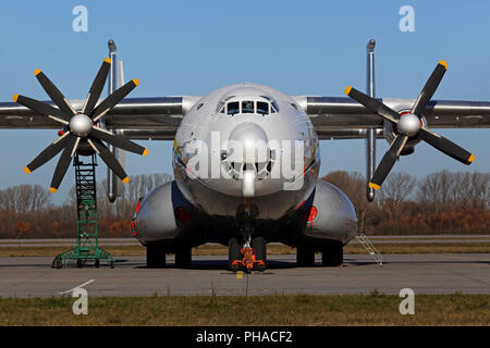 Antonov 22 der Antonov Airlines (Antonov Design Bureau). Stockfoto