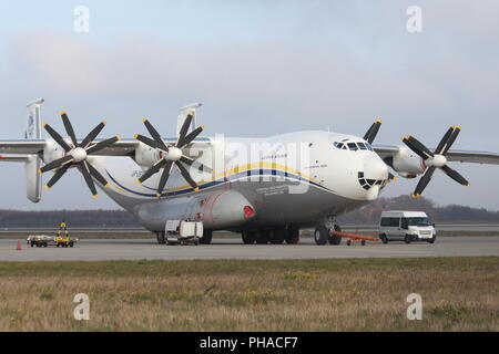 Antonov 22 der Antonov Airlines (Antonov Design Bureau). Stockfoto