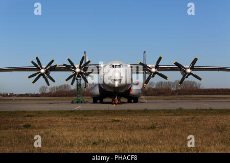 Antonov 22 der Antonov Airlines (Antonov Design Bureau). Stockfoto