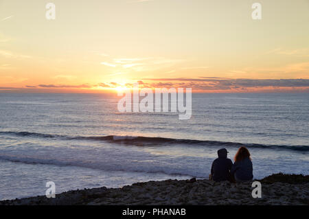 Sonnenuntergang in der Nähe von Porto Covo. Parque Natural do Sudoeste Alentejano e Costa Vicentina. Alentejo, Portugal Stockfoto