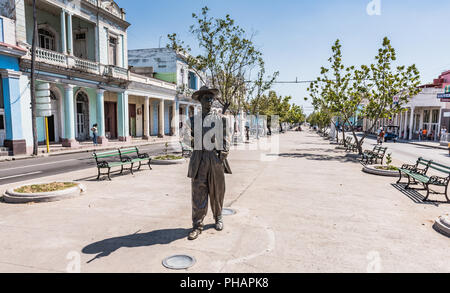 Cienfuegos, Kuba / 15. März 2016: Denkmal für Benny Moré, einen kubanischen Sänger, Bandleader und Songwriter, bekannt als El Bárbaro del Ritmo und El Sonero Mayor. Stockfoto