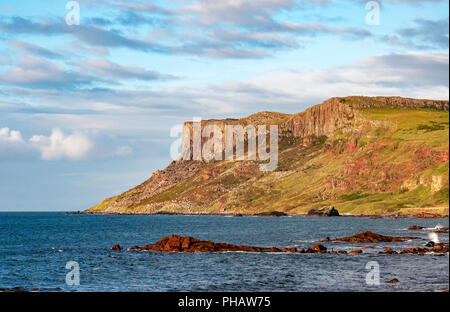 Berühmte Fair Kopf Klippe an der nördlichen Küste des County Antrim, Nordirland, Großbritannien. Stockfoto