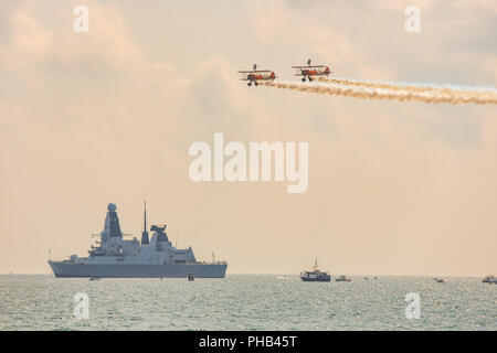 Bournemouth, UK. 31 August, 2018. Tausende von Menschen genießen Sie die Antenne wird an der Bournemouth Air Festival in Dorset. Das freie Wochenende Festivals geht bis zum 2. September 2018. Quelle: Thomas Faull/Alamy leben Nachrichten Stockfoto