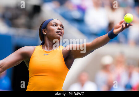 New York, New York, USA. 31 Aug, 2018. Sloane Stephens der vereinigten Staaten in Aktion während ihrer dritten Runde bei den US Open 2018 Grand Slam Tennis Turnier. Quelle: AFP 7/ZUMA Draht/Alamy leben Nachrichten Stockfoto