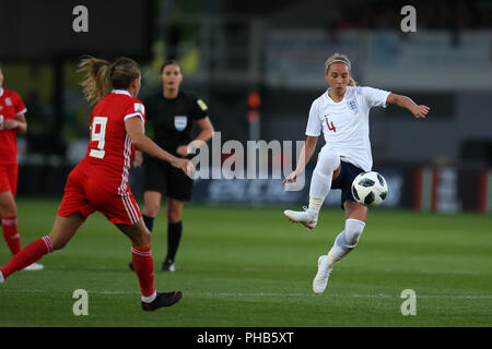 Newport, Großbritannien. 31. August 2018. Jordan Nobby von England in Aktion. Wales Frauen v England Frauen, 2019 WM-Qualifikationsspiel Gleiches an Rodney Parade in Newport, South Wales am Freitag, den 31. August 2018. pic von Andrew Obstgarten/Alamy leben Nachrichten Stockfoto