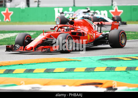 Monza, Italien. Am 1. September 2018. Kimi Räikkönen aus Finnland und die Scuderia Ferrari am Anschluss während der Praxis für den Formel 1 Grand Prix von Italien: Marco Canoniero/Alamy leben Nachrichten Stockfoto
