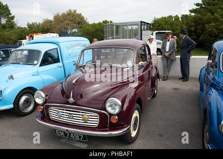 Morecambe, Lancashire, 1. September 2018 Die beiden Tag Vintage am Meer Festival sah Menschen in Vintage kostüm Zurück zur Morecambe vergangener Bereich auf dem Festival rund um die twons Midland Hotel und der Bahnhof Credit zentriert zu erleben: Fotografieren Nord/Alamy leben Nachrichten Stockfoto