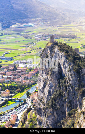 Schloss von Arco auf dem Monte Colodri Arco di Trento, Provinz Trient, Südtirol, Italien, Europa Stockfoto