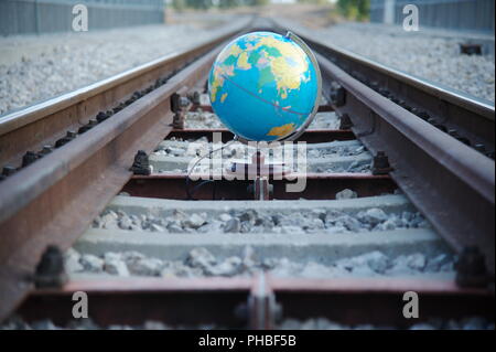 Globus auf der Bahn Stockfoto