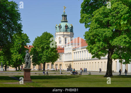 Standbild Friedrich der Grosse, Neuer Fluegel, Schloss Charlottenburg, Spandauer Damm, Charlottenburg, Berlin, Deutschland Stockfoto