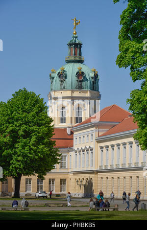 Neuer Fluegel, Schloss Charlottenburg, Spandauer Damm, Charlottenburg, Berlin, Deutschland Stockfoto