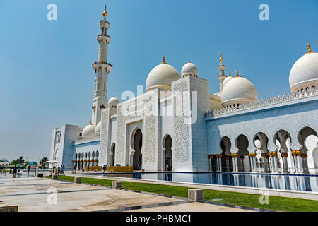 Blick auf die Sheikh Zayed Moschee in Abu Dhabi, V.A.E. Stockfoto