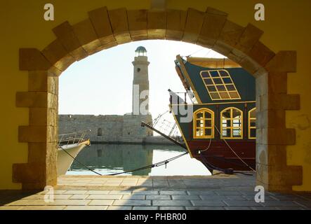 Sonnigen morgen im Alten Hafen Stockfoto