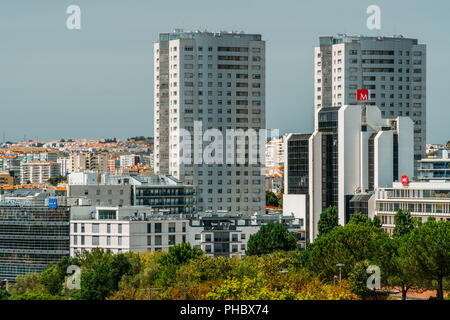 Lissabon, Portugal - 20. AUGUST 2017: Luftaufnahme von Lissabon City Home Dächer in Portugal Stockfoto