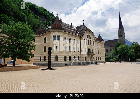 Parlament Gebäude im Zentrum von Vaduz, Liechtenstein, Europa Stockfoto