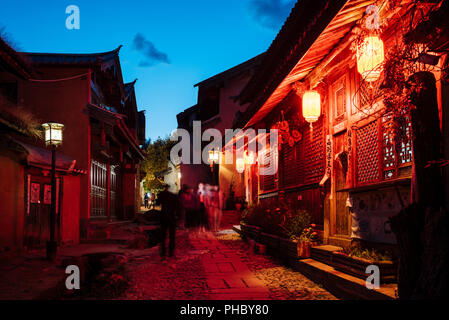 Dämmerung in Shaxi Dorf, Provinz Yunnan, China, Asien Stockfoto