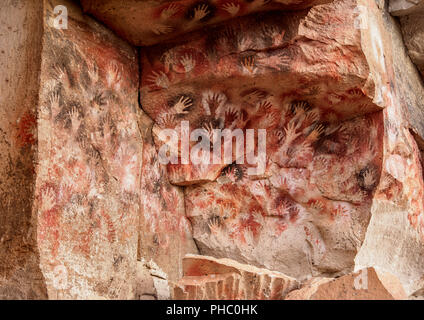 Cueva de las Manos, UNESCO-Weltkulturerbe, Rio Pinturas Canyon, Provinz Santa Cruz, Patagonien, Argentinien, Südamerika Stockfoto