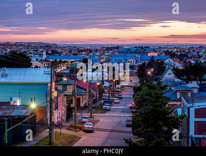 Punta Arenas in der Morgendämmerung, Magallanes Provinz Patagonien, Chile, Südamerika Stockfoto