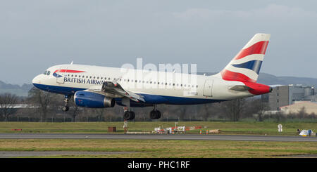 British Airways Shuttleservice vom Flughafen London Heathrow gesehen bei Ankunft am Internationalen Flughafen Glasgow, Renfrewshire, Schottland - 25. Januar 2017 Stockfoto