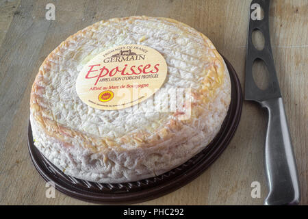 Französische Weichkäse Epoisses Stockfoto