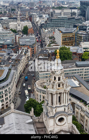 Turm von St. Paul's Cathedral, das Stadtbild von der Galerie der St Paul's Cathedral, London, England, Großbritannien Stockfoto
