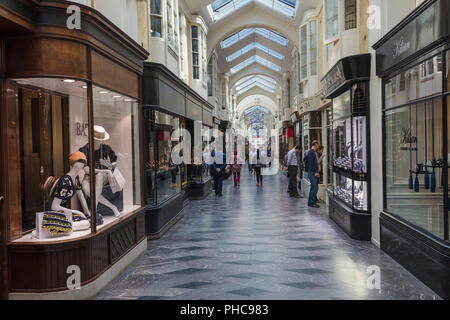 Burlington Arcade, Piccadilly, Mayfair, London, England, Großbritannien Stockfoto