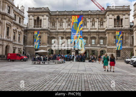 Royal Academy of Arts, Piccadilly, London, England, Vereinigtes Königreich Stockfoto