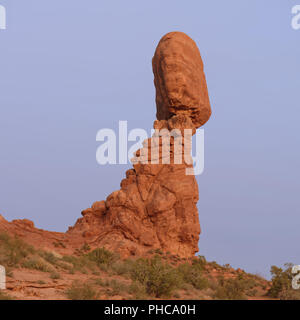 Balanced Rock im Morgenlicht Stockfoto